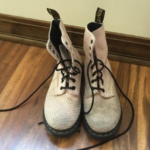 BLUSH FABRIC DOC MARTEN COMBAT BOOTS